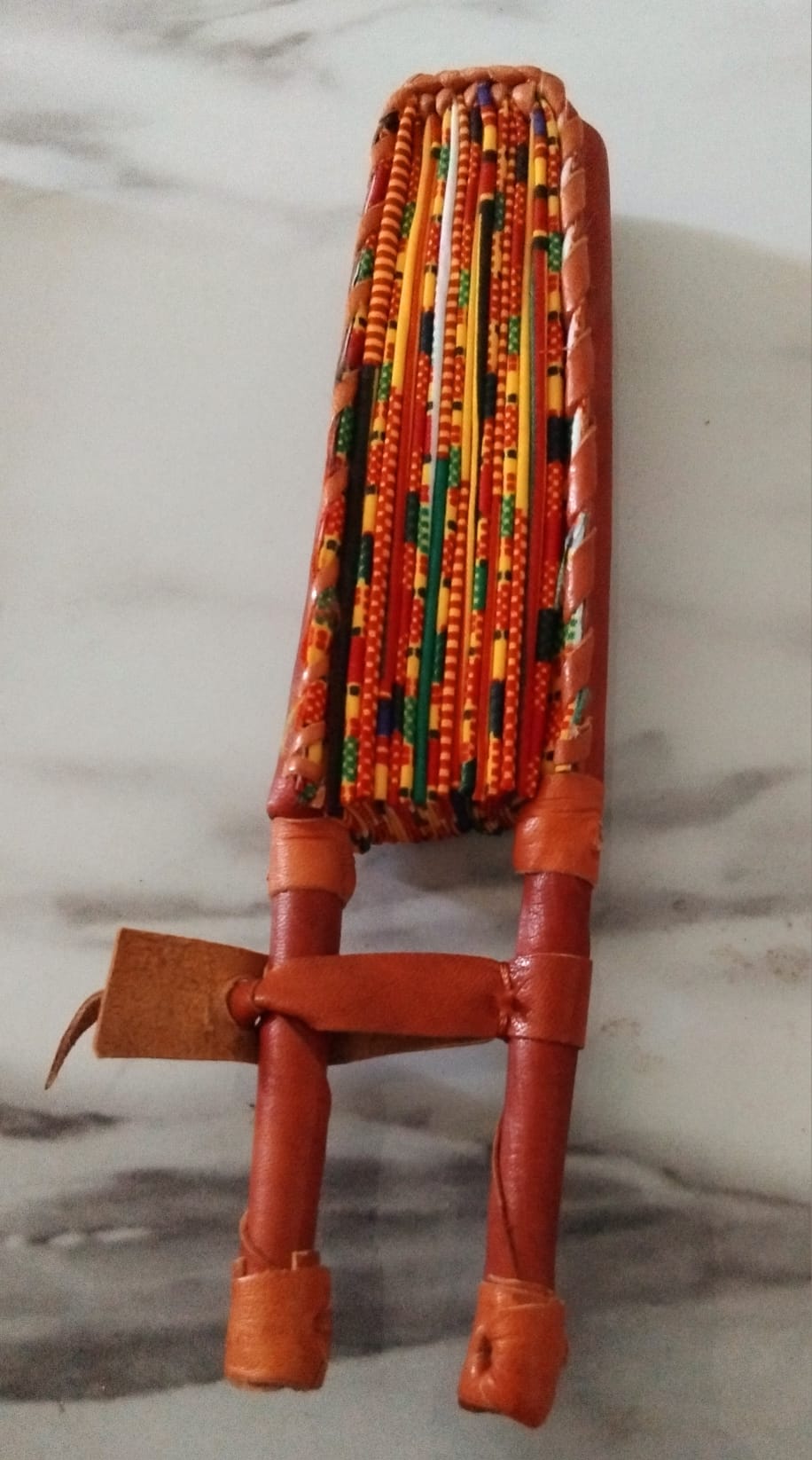 Éventail africain rond · wax artisanal · fait main Côte d'Ivoire · monture similicuir