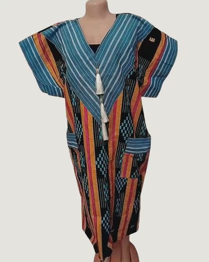 Robe Kaftan Tissé Africain — Rayures Kente Multicolores · Poches · Glands · Exemplaire unique