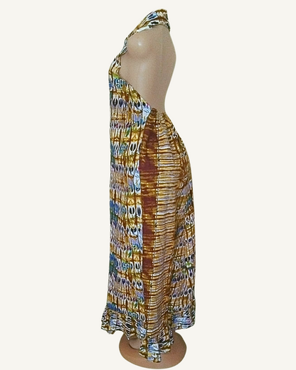 Langes Batik-Kleid in Ocker-Gold · afrikanische Muster · Neckholder-Kragen mit Revers · rückenfrei · Einzelstück