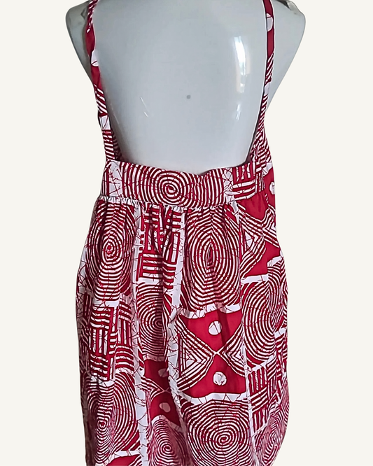 Robe Coton Adire — Rouge & Blanc · Spirales & Symboles · Bretelles Croisées · Exemplaire unique