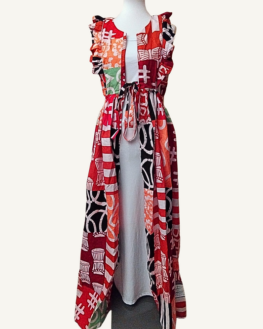 Ensemble 2 pièces kimono wax africain expressionniste multicolore djembés hashtags robe blanche volants épaules Giwax Boutique